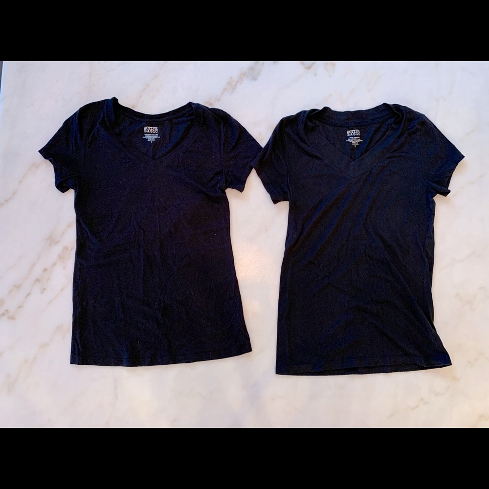 Women’s 2 pack Active Basics black v-neck tees